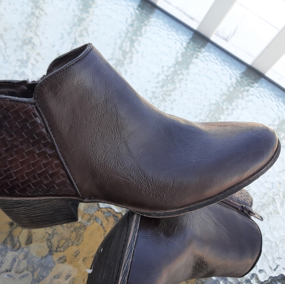 NEW Fergalicious by Fergie - ankle boots - Picture 5 of 9